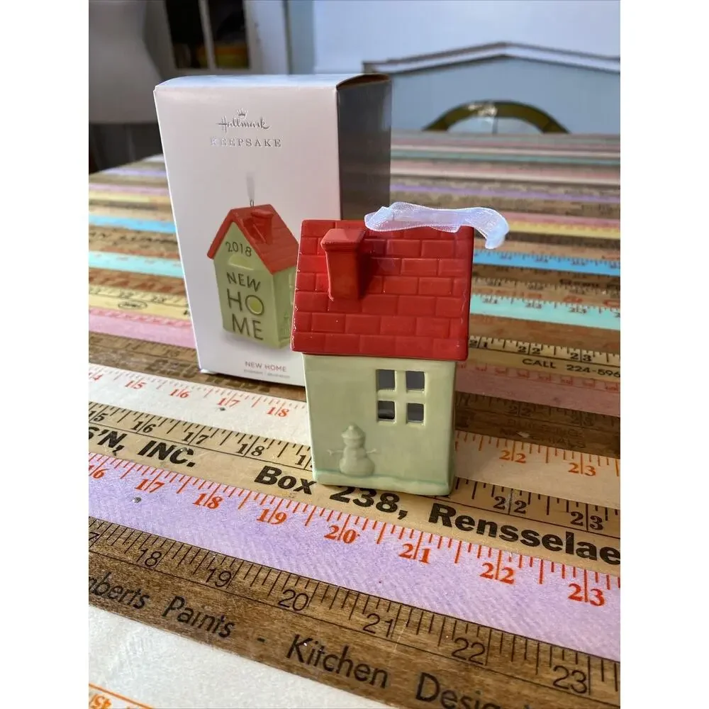 2018 Hallmark Keepsake Christmas Ornament New Home House Ceramic Light Up